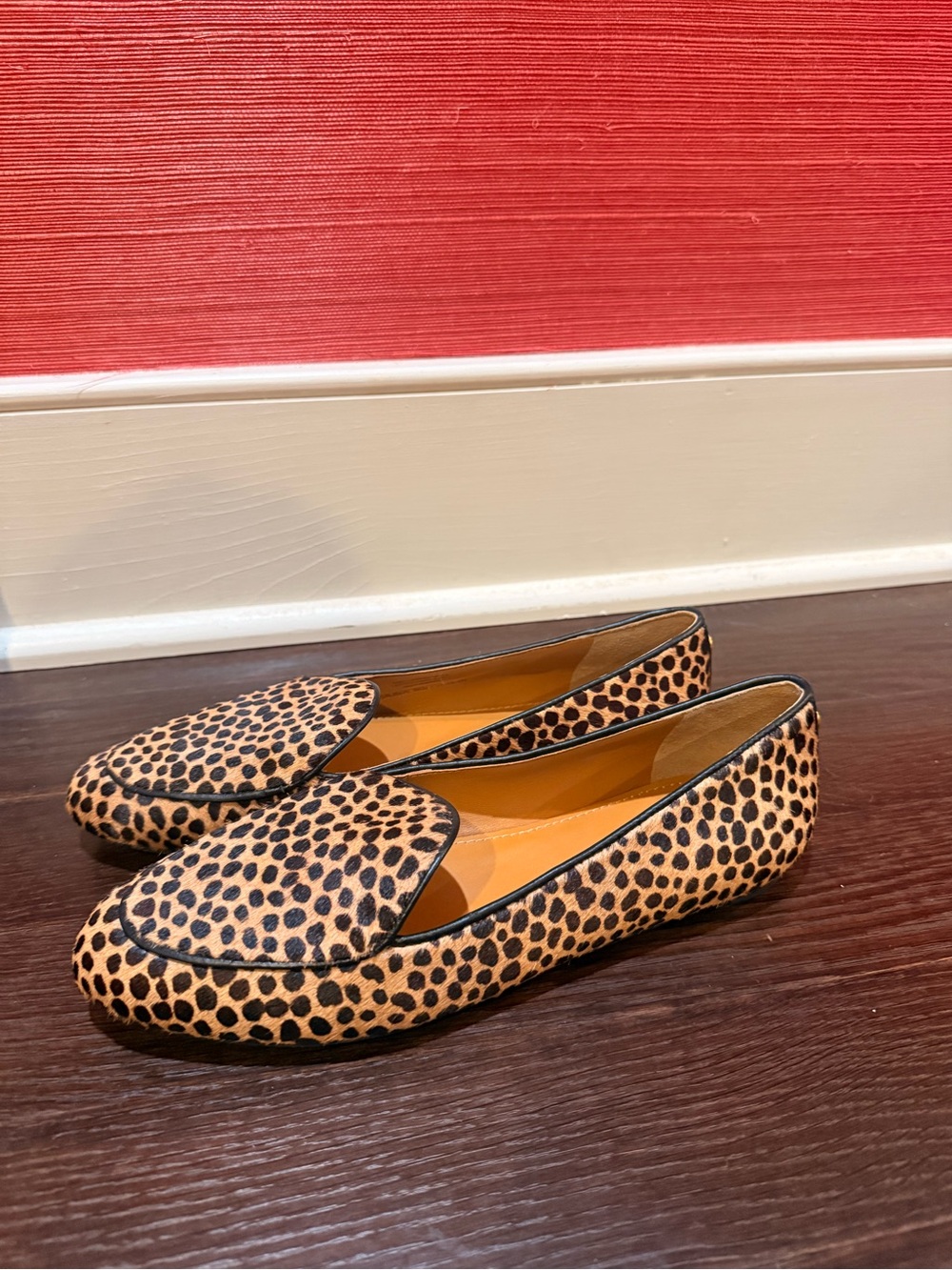 NEVER WORN Tory Burch Leopard Calf-Hair Loafers in Tan and Black - Picture 2 of 4